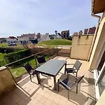 Jolie Maison Proche De La *