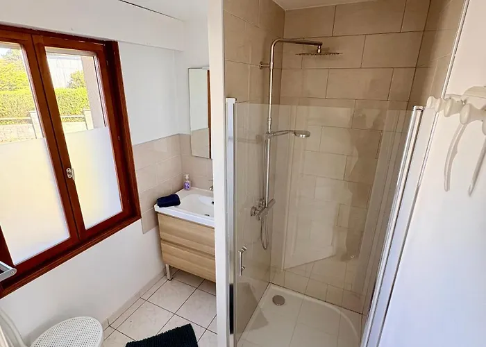 Holiday home Jolie Maison Proche De La *